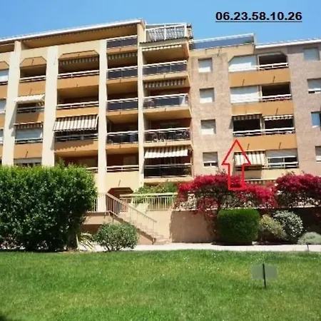: T2 Au Port St Pierre Apartment Hyeres