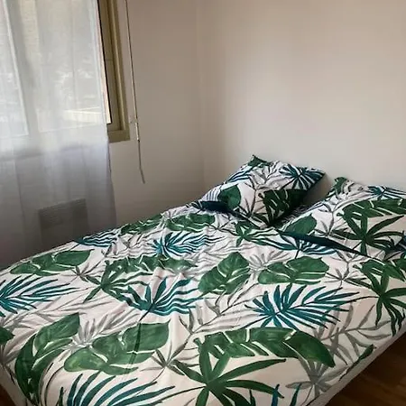 : T2 Au Port St Pierre Apartment *